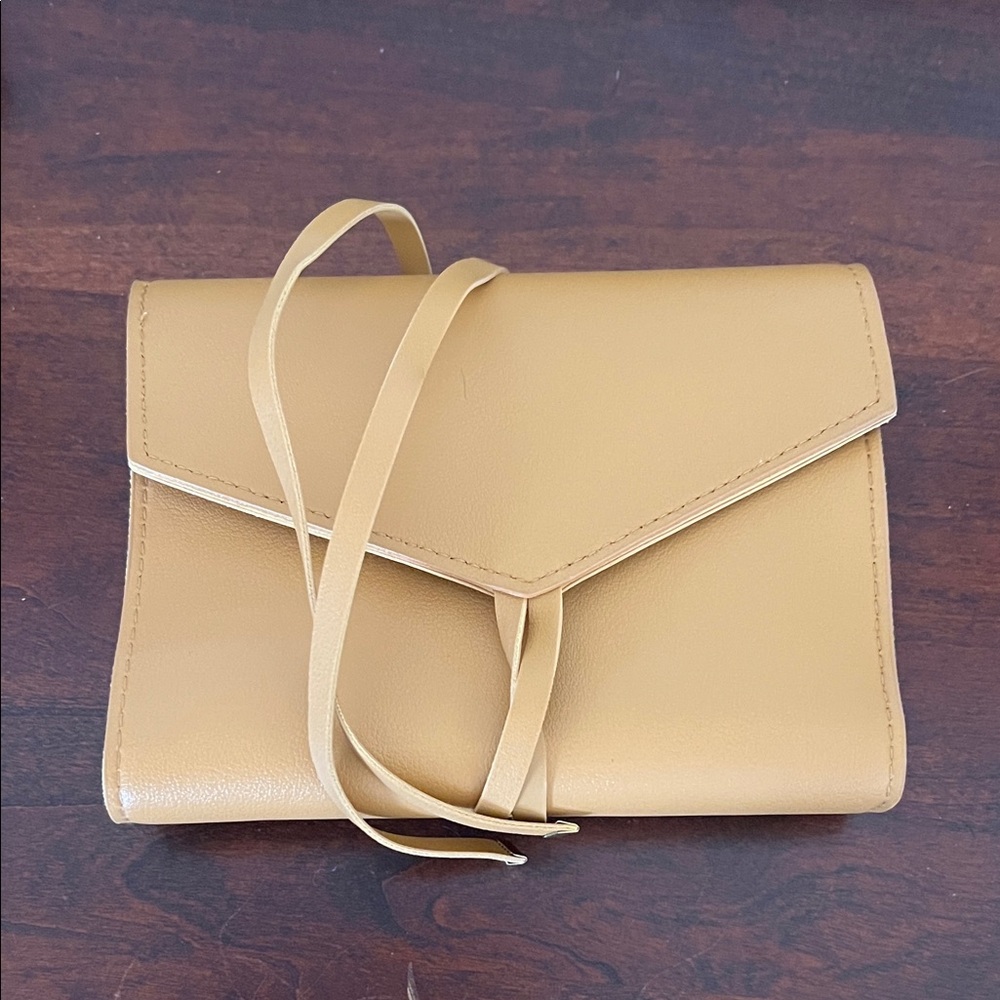 Women’s Tan Tie-Closure Travel Tech Organizer Roll